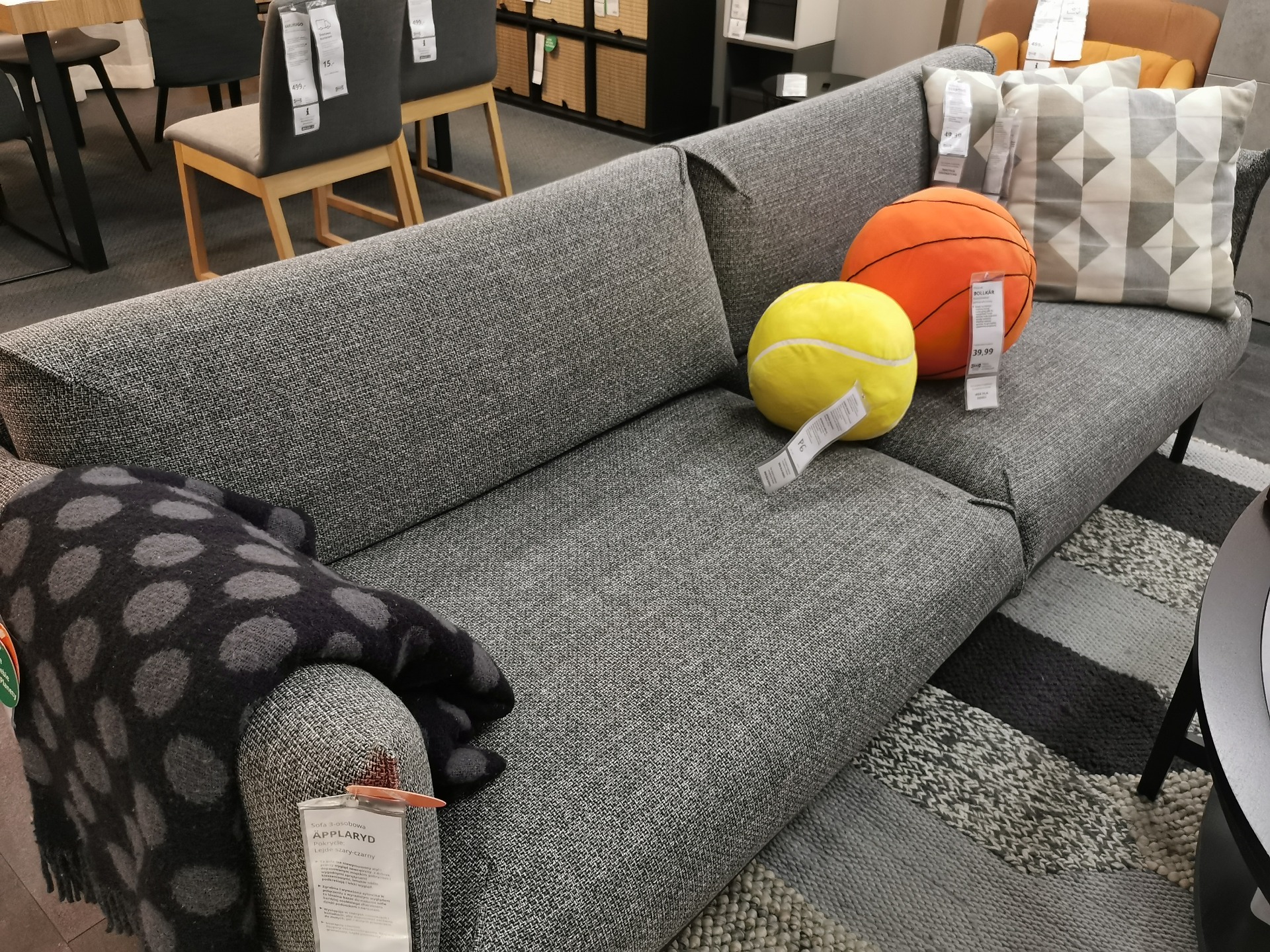 Sofakomfort på sitt beste ÄPPLARYD sofa fra IKEA